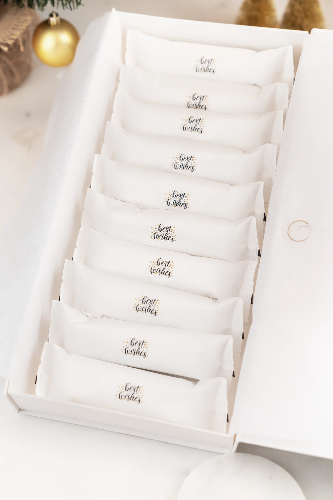 Holiday box - Oshibori Concept